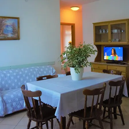 Residenza Fiori Lignano Apartamento *